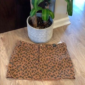 Leopard mini skirt